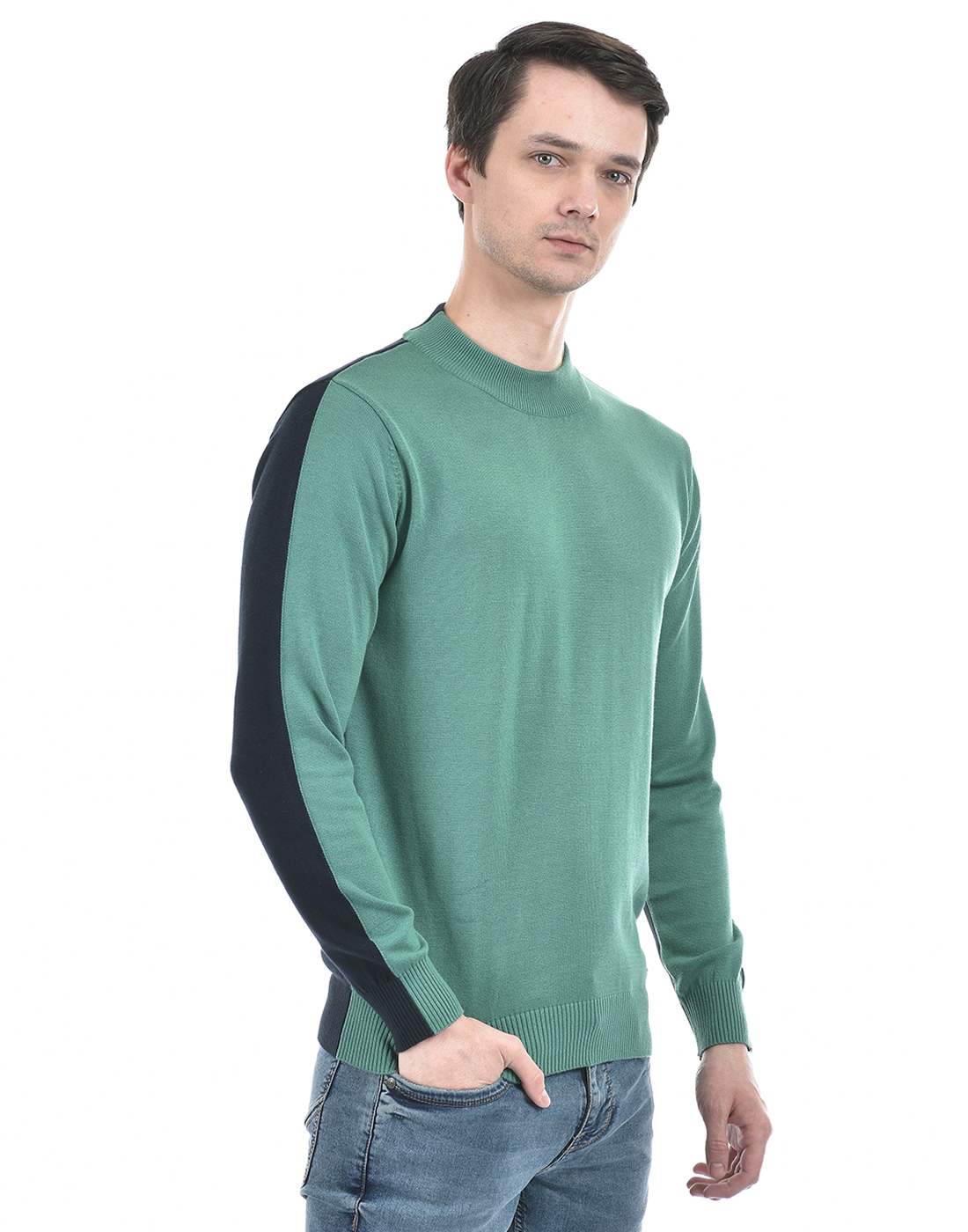Numero Uno Men Solid Green Sweater